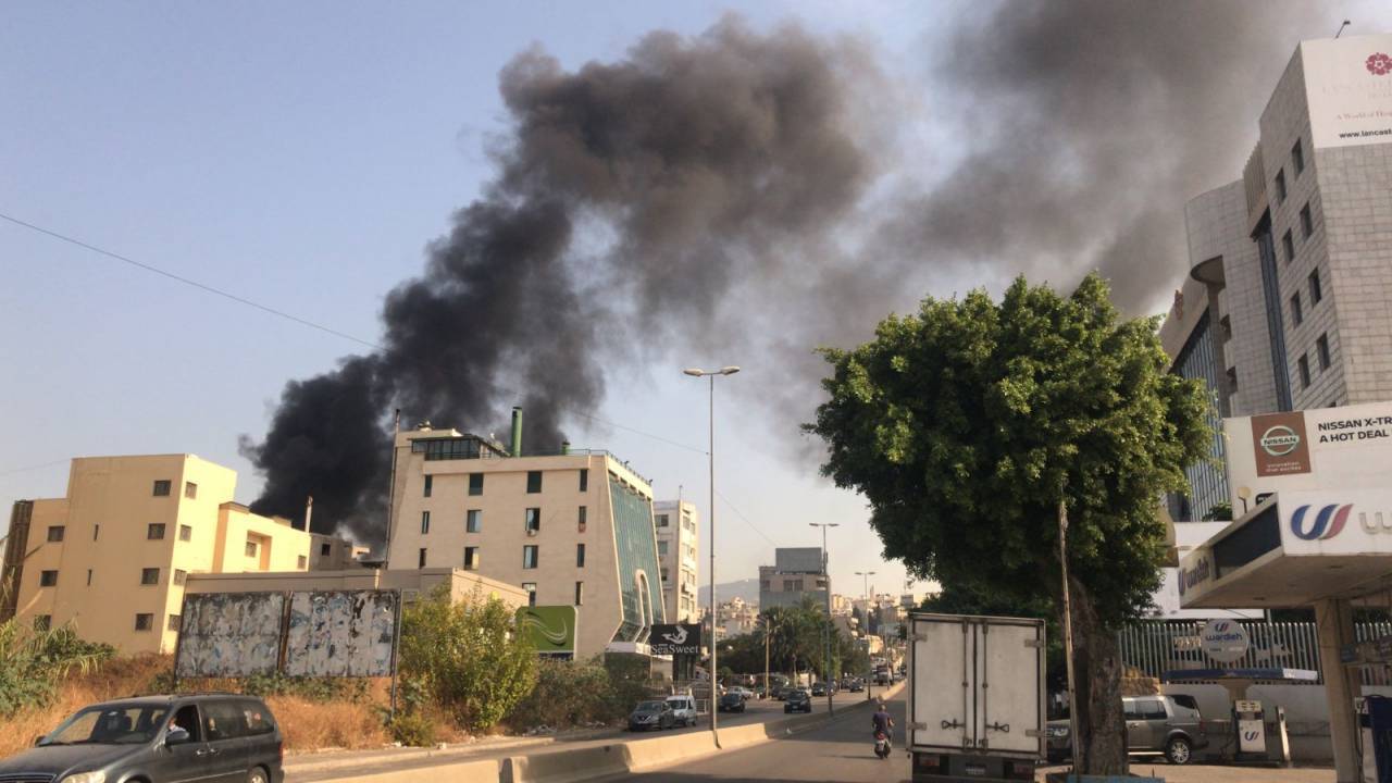 إندلاع حريق كبير في الحازمية قرب ال 