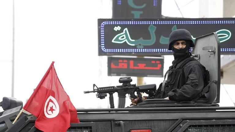 تونس.. الحكم على شخصين خططا لاستهداف سفارة أجنبية