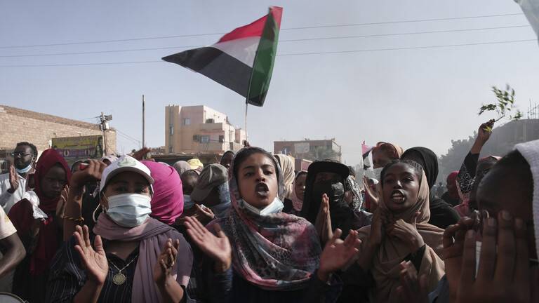 أطباء السودان: حصيلة قتلى المحتجين على الانقلاب تبلغ 40 شخصا