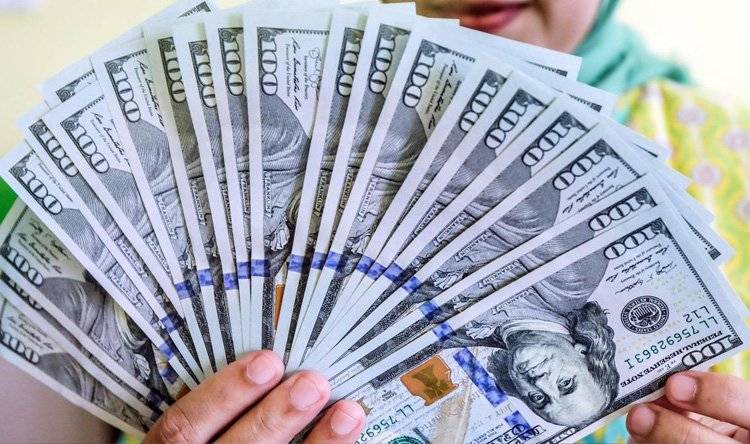 دولار السوق السوداء يرتفع ظهرا