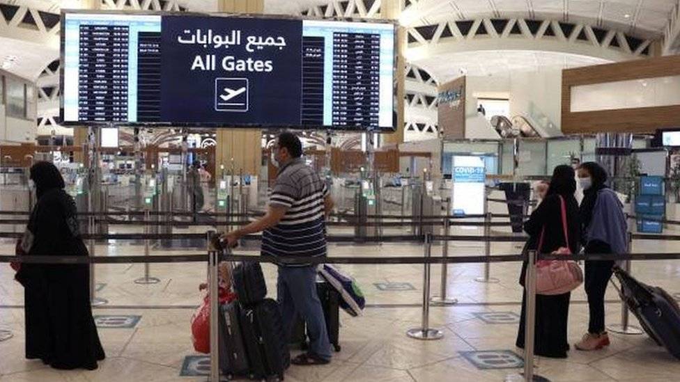 السعودية تعلّّق الرحلات الجوية القادمة من سبع دول