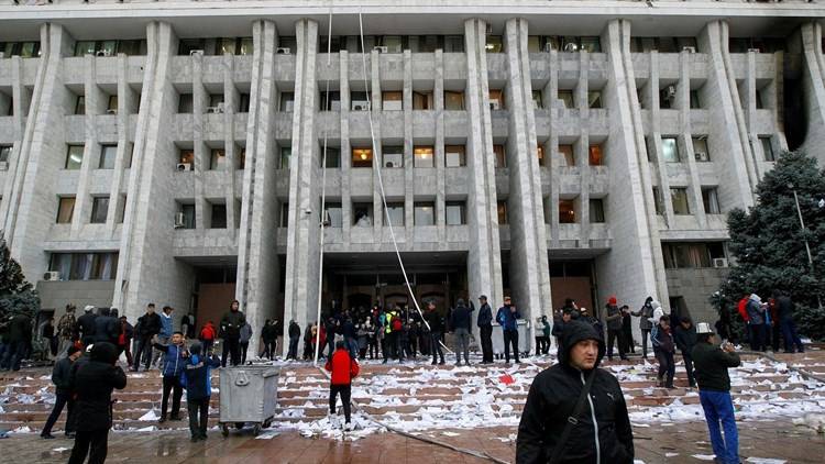 قيرغيزستان: توقيف مشتبه بهم في التحضير لانقلاب في البلاد