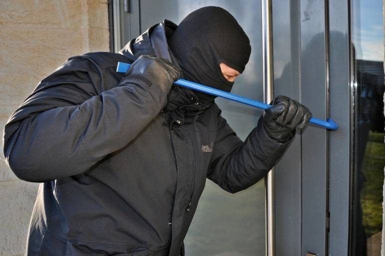 سرقة 40 مليون ليرة من مبنى بلدية بعلول.. وقوى الأمن تفتح تحقيقاً