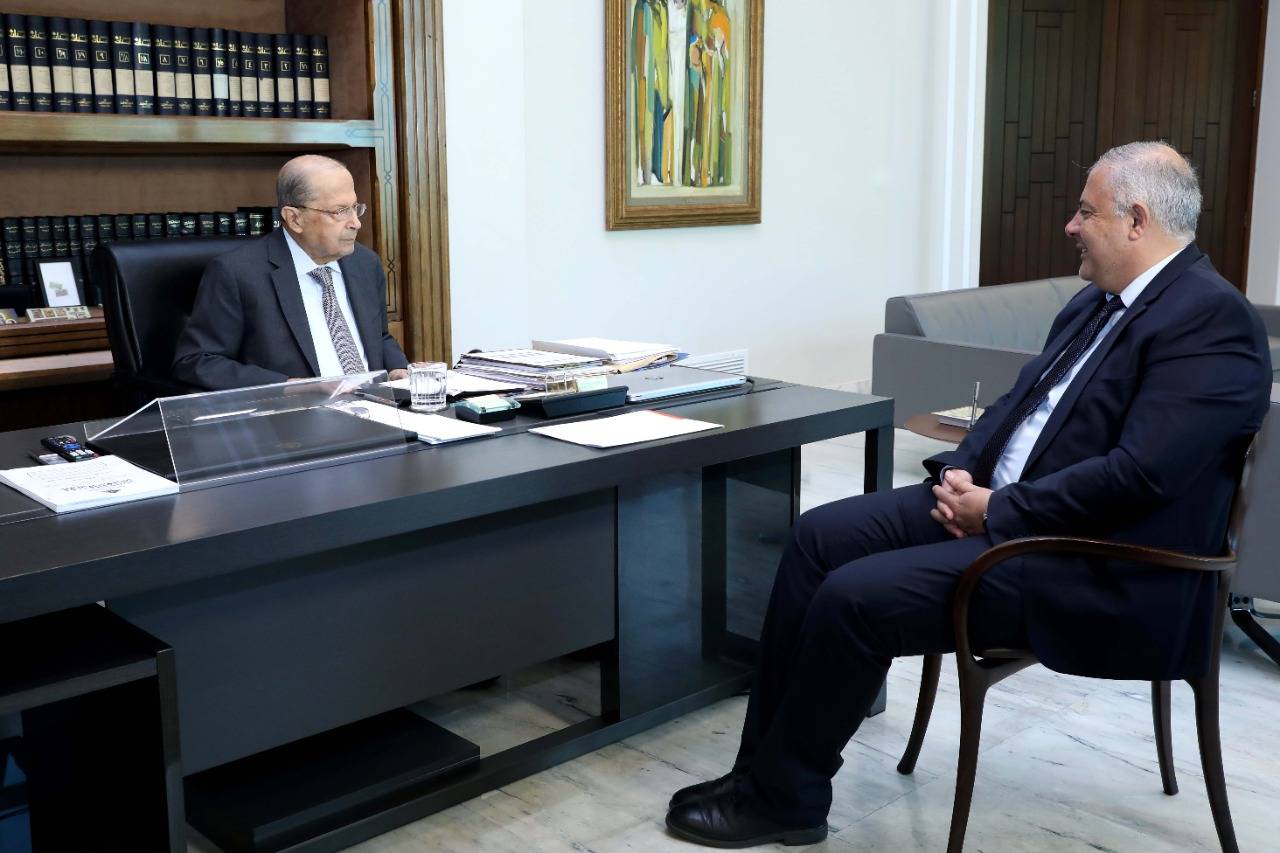 عون يستقبل محافظ مدينة بيروت