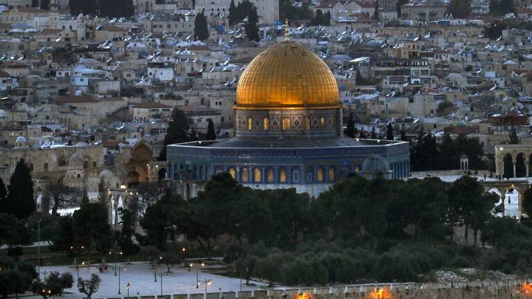 منظمة حقوقية تطالب بسحب رئاسة لجنة القدس من المغرب