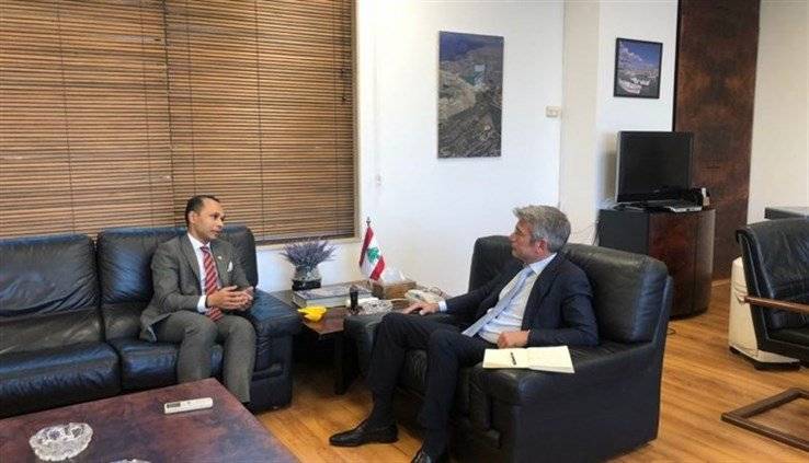 فياض يبحث سبل التعاون مع  سفير دولة ماليزيا