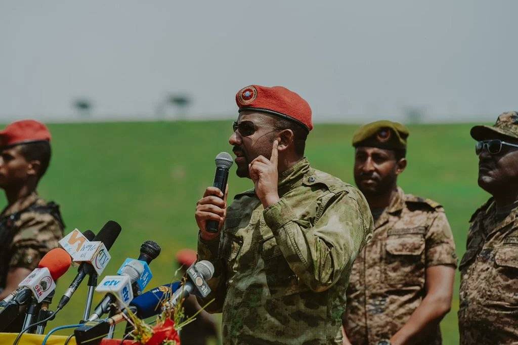 بم تعهّد آبي أحمد خلال تفقده جبهة القتال؟