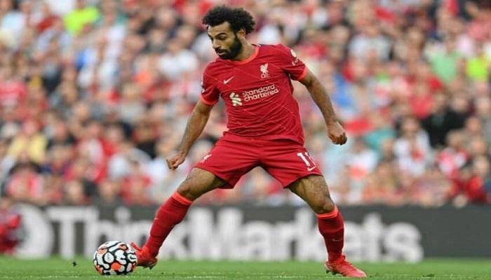 جوائز "ذا بيست".. هل يسير محمد صلاح على خطى ميسي؟