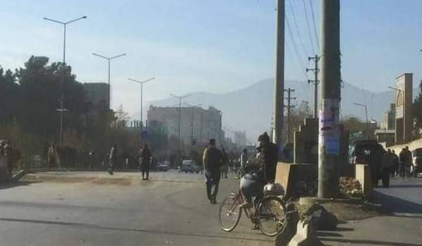 انفجار قنبلة على جانب طريق في كابول يوقع 5 مصابين