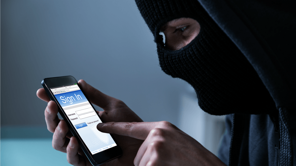 بواسطة الكسر والخلع.. عملية "هوليودية" لسرقة هواتف خليوية