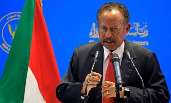 حمدوك يعفي هؤلاء من منصبهم