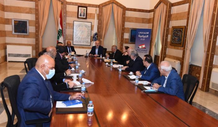 وزيرا الداخلية والبيئة عقدا اجتماعا

خصص للبحث في ازمة النفايات وحلولها