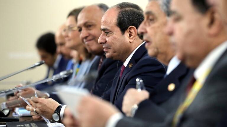 السيسي يحذر من 