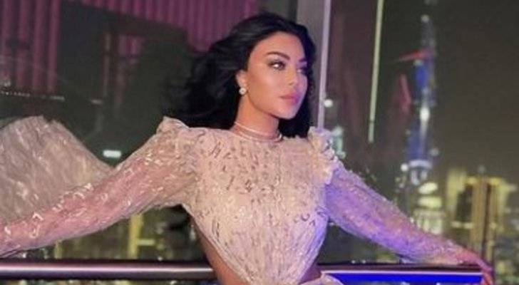 ما الذي يجمع بين هيفا وهبي وجينفر أنيستون؟