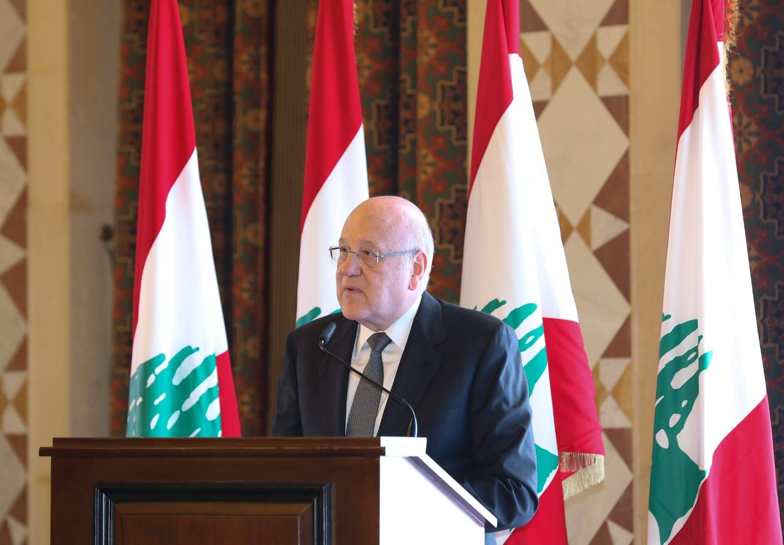 "إطلاق منصة التسجيل للبطاقة التمويلية والدفع مطلع العام المقبل".. ميقاتي: سأتريّث في الدعوة إلى جلسة مجلس الوزراء