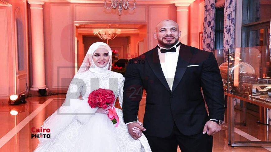 بعد خبر زواجه سراً عن زوجته الأولى.. 