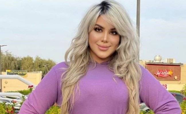 بخطوة صادمة.. مروة راتب تقبل أرض الإمارات