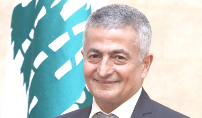 وزير المال مدد مهلة تقديم
التصاربح عن رسم خروج المسافرين