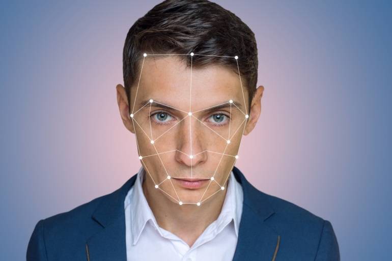 200 ألف دولار مقابل حقوق ملامح الوجه