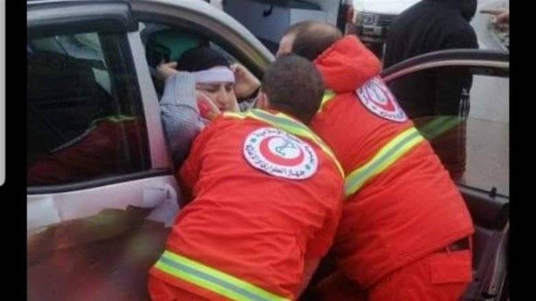 كانوا في مهمة لنقل مريض..سقوط 3 مسعفين جرحى بحادث سير في مرياطة