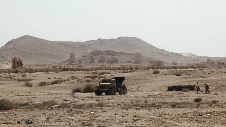 قتيل وجريحان بانفجار لغم في ريف حماة