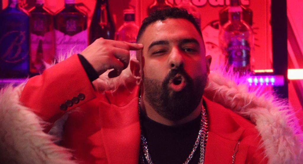 أغنية طابور لـ أحمد الشبكشي تحقق أكثر من نصف مليون مشاهدة في ثلاث أيام