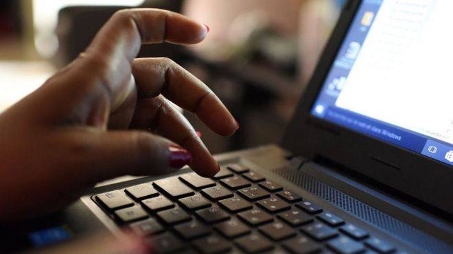 توقف خدمة الانترنت في هذه المنطقة والأهالي يناشدون المعنيين