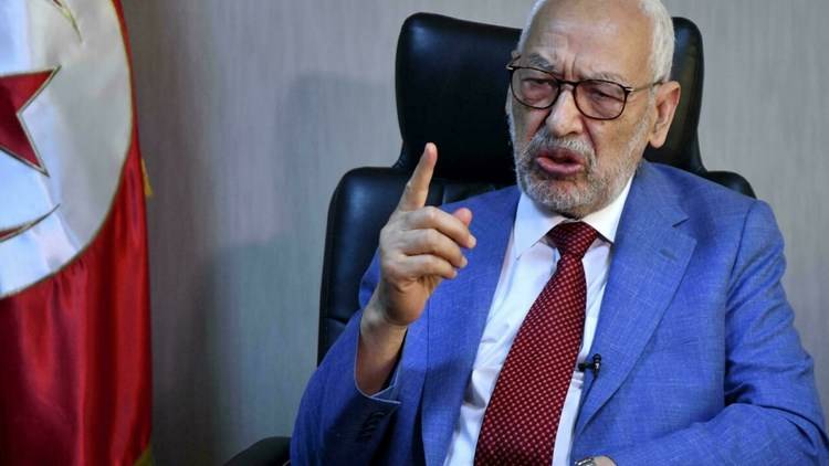 الغنوشي يطلب مغادرة تونس