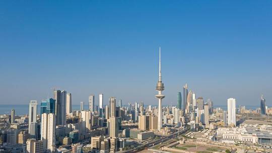 الكويت تحظر استيراد منتجات من فرنسا وإيران