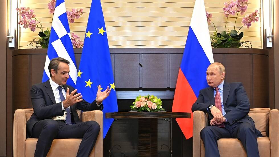 روسيا واليونان توقعان 5 اتفاقات لتعزيز التعاون