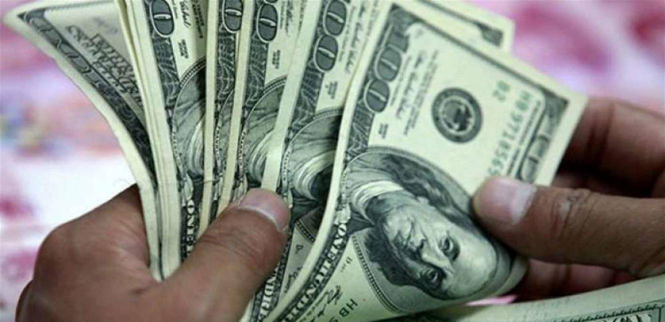 انخفاض طفيف في دولار السوق السوداء... كم سجّل بعد ظهر اليوم؟