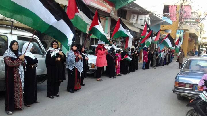 بالصورة -  اتصال هاتفي "مريب" أثناء تشييع حمزة في البرج الشمالي