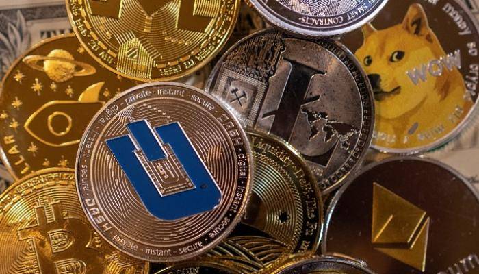 أسعار العملات الرقمية اليوم.. نزيف في "الكريبتو" وبيتكوين تتراجع