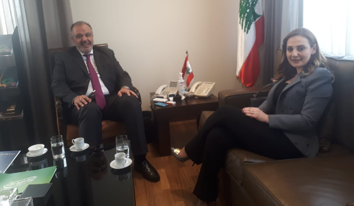 بوشكيان وأوهانيان بحثا في تطوير تعدد الخبرات الصناعية