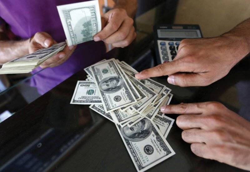 دولار السوق السوداء يواصل ارتفاعه.. كم سجل سعره ظهر اليوم؟