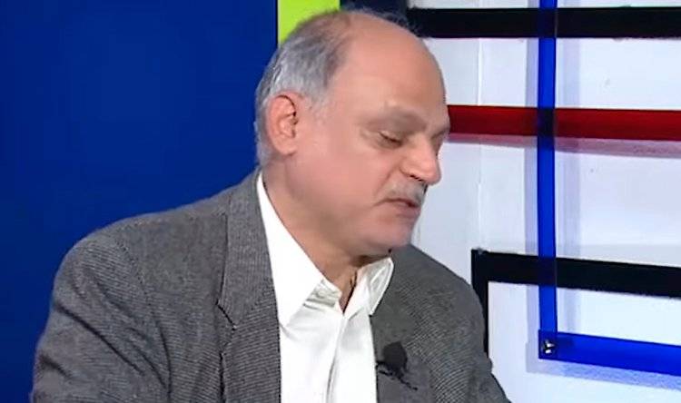 بالفيديو: صحافي يبكي لبنان مباشرة على الهواء