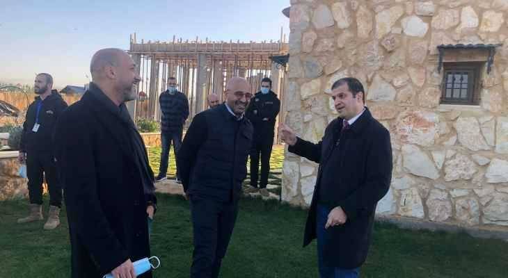 ياسين خلال جولتة في البقاع: محطات التكرير
والمصانع تلوث الانهرونعمل مع الطاقة لمعالجة الامر