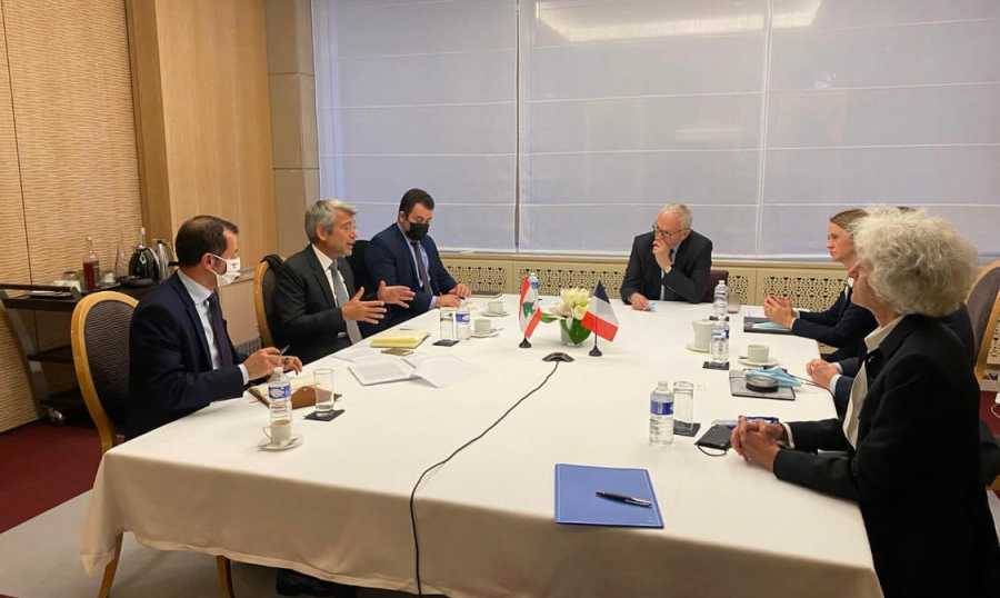فياض يتابع من فرنسا ترسيم الحدود
البحرية والتعاون في مجال الطاقة