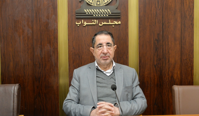 الحاج حسن: نحن بحاجة لرؤية اقتصادية اجتماعية
نقدية اصلاحية وليس زيادة الفواتير والضرائب
