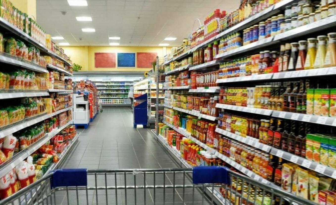 هل تكون مواجهة السوق السوداء برفع الأسعار؟