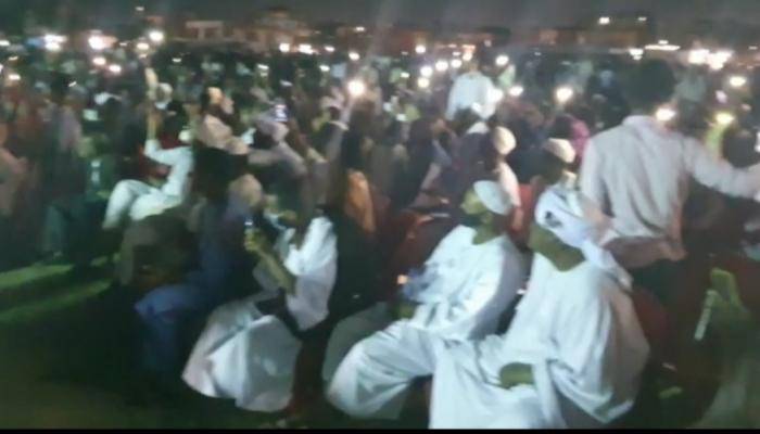 مجهولون يطلقون الغاز المسيل للدموع على تجمع لـ"قوى الحرية والتغيير" في السودان