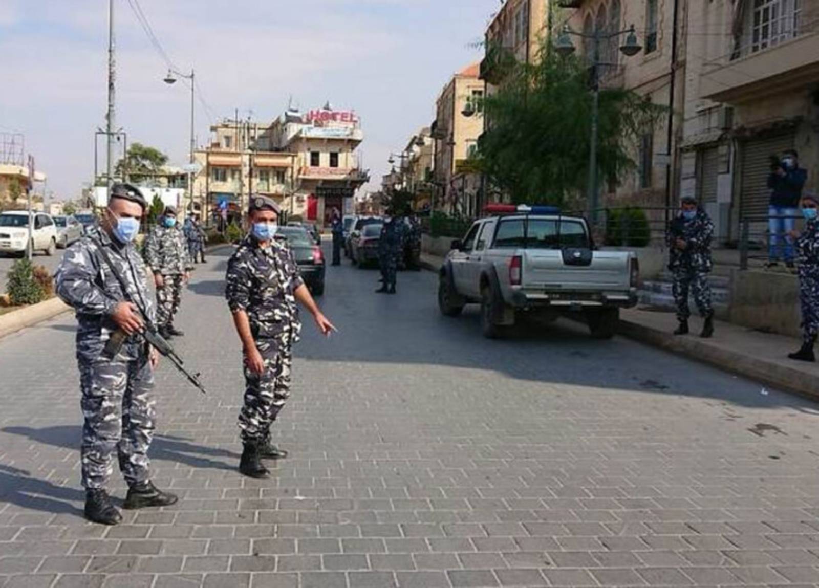 دوريات وحواجز في طرابلس حفاظاً على الأمن وتطبيقاً للإجراءات الوقائية من كورونا