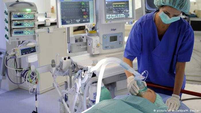 أوكسيجين الاستشفاء بالدولار... شرط تعجيزي يهدد المرضى!