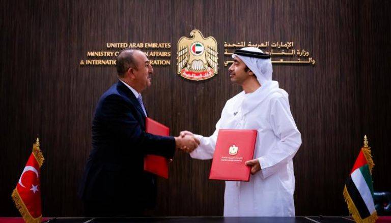 عبد الله بن زايد يستقبل وزير خارجية تركيا