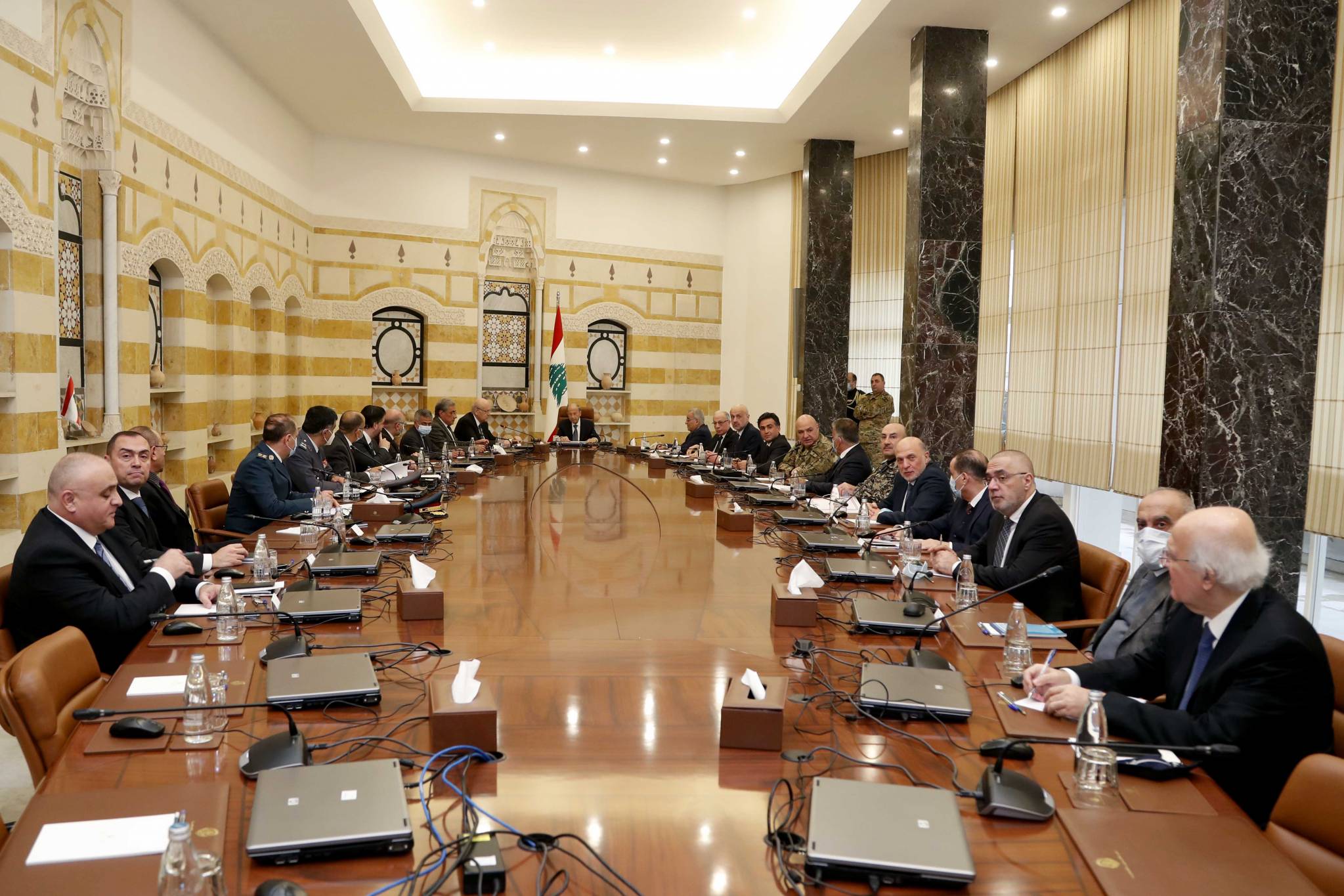 «جنرال بعبدا» لميقاتي : «ما بدّك حكومة».. المجلس الاعلى للدفاع حاضر
هل يستقيل التيار الوطني الحرّ من الحكومة والمجلس؟ ام يستسلم؟