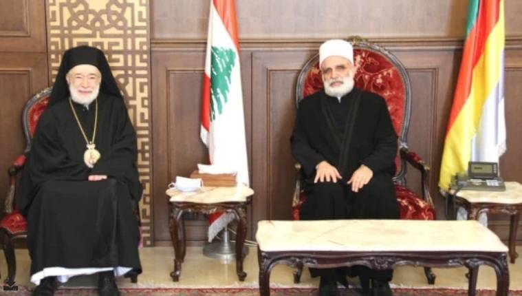 أبرق الى السفير القطري مُهنئاً بالعيد الوطني
أبي المنى استقبل المطران عوده وزواراً
"المجلس المذهبي": لتحمل الأعياد تقارباً بين اللبنانيين