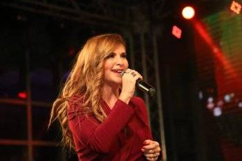 ألين لحود تحيي مهرجان في طرابلس بمناسبة عيد الميلاد