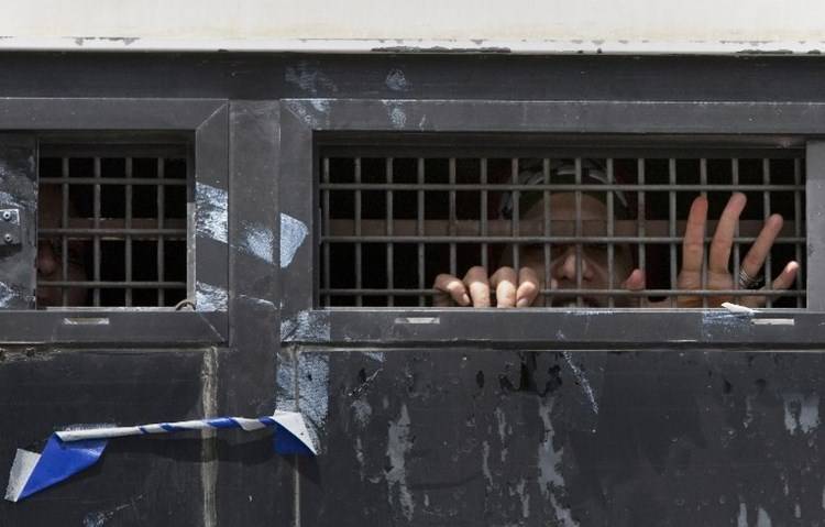 أسيرات فلسطينيات يشرعن في الإضراب المفتوح عن الطعام