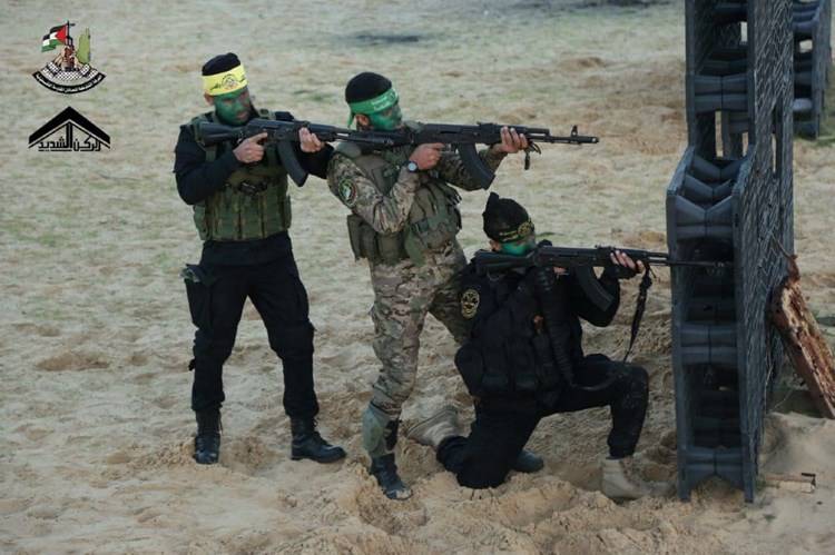 غزة...استمرار مناورات "الركن الشديد 2"