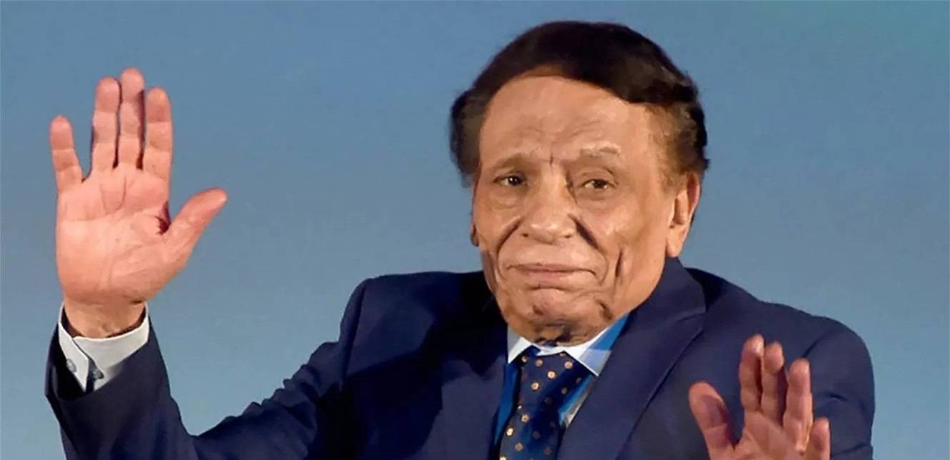 ابنة فنان مصري راحل: عادل إمام تنبأ بوفاة والدي